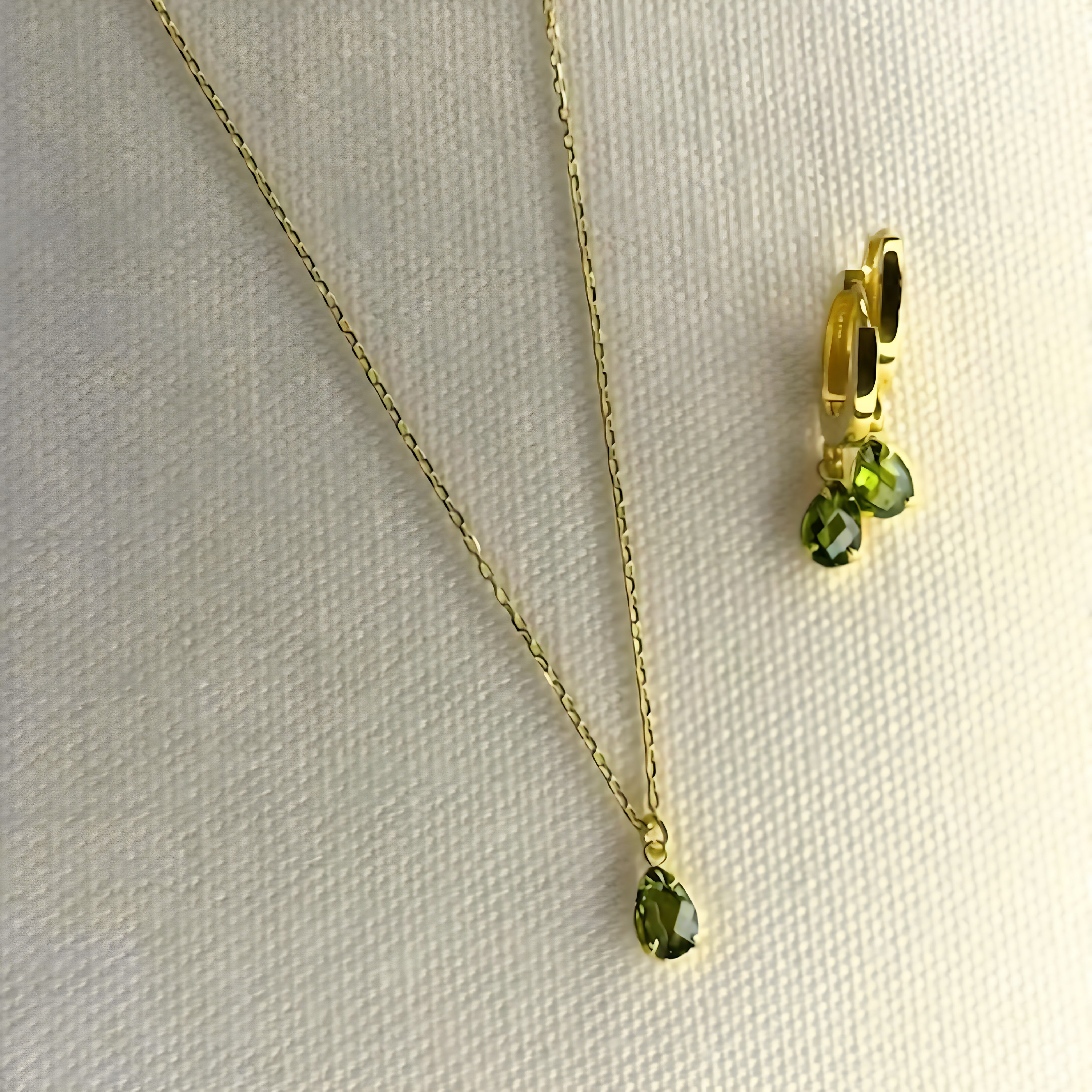 925 Sterling Silver August Birthstone Necklace-Peridot Necklace Vertical London Jewellery
