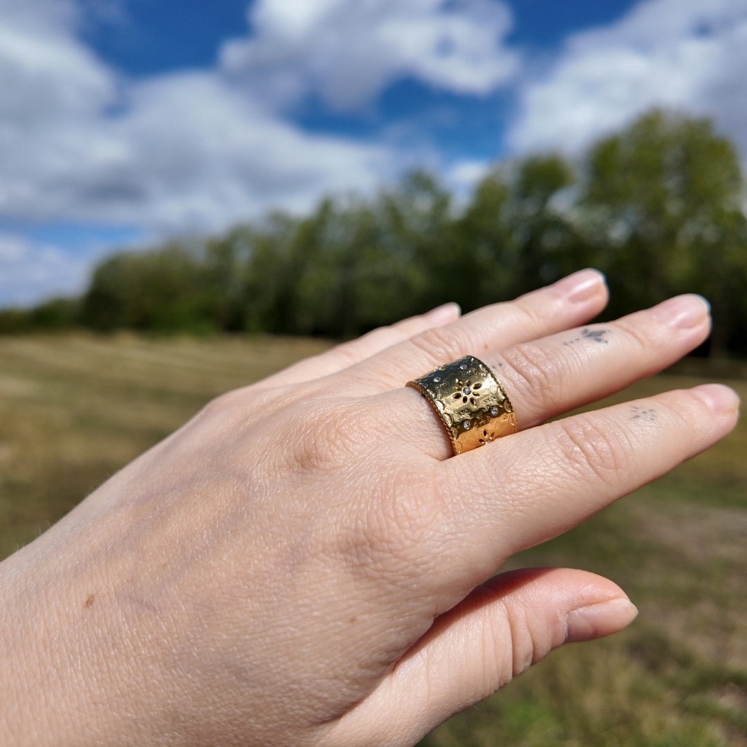 Vintage Floral Gold Ring