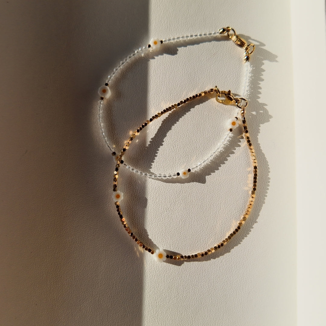 Daisy with Gold Beaded Bracelet Set