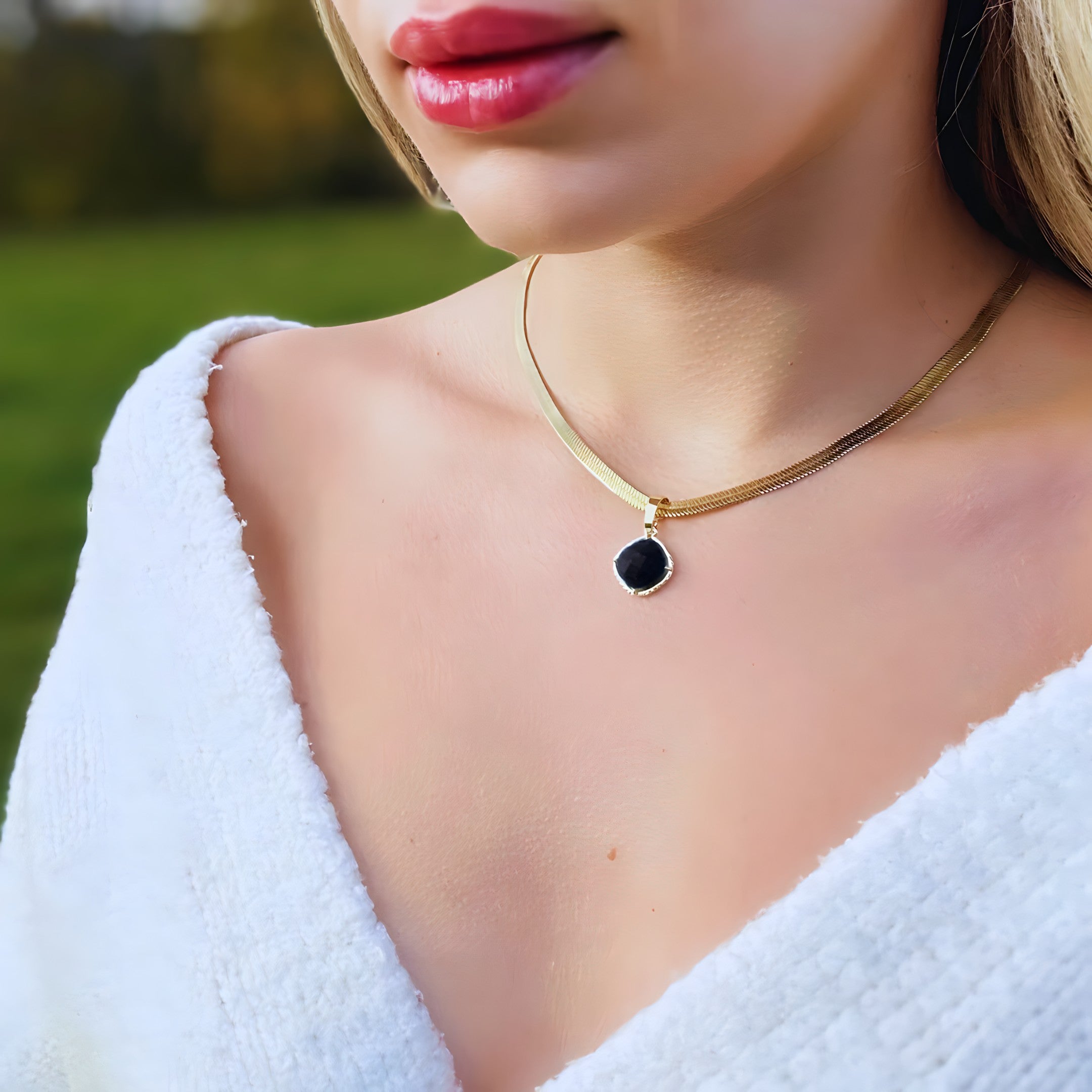 Onyx Black Minimalist Gold Necklace