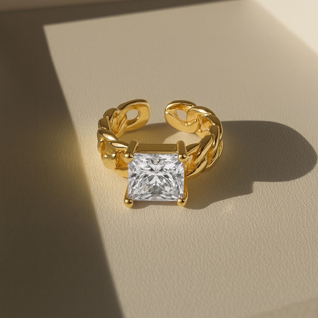 Chain Ring with Zircon Stone
