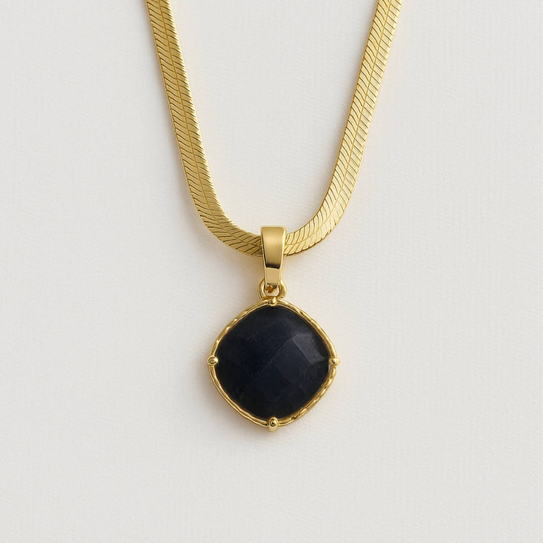 Onyx Black Minimalist Gold Necklace